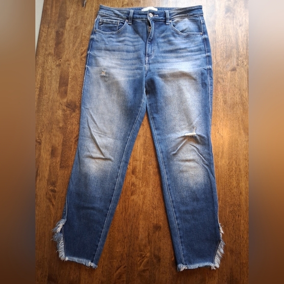 KanCan Denim - KanCan Medium Wash Disyressed Hem Estilo KC9167QM 13/30